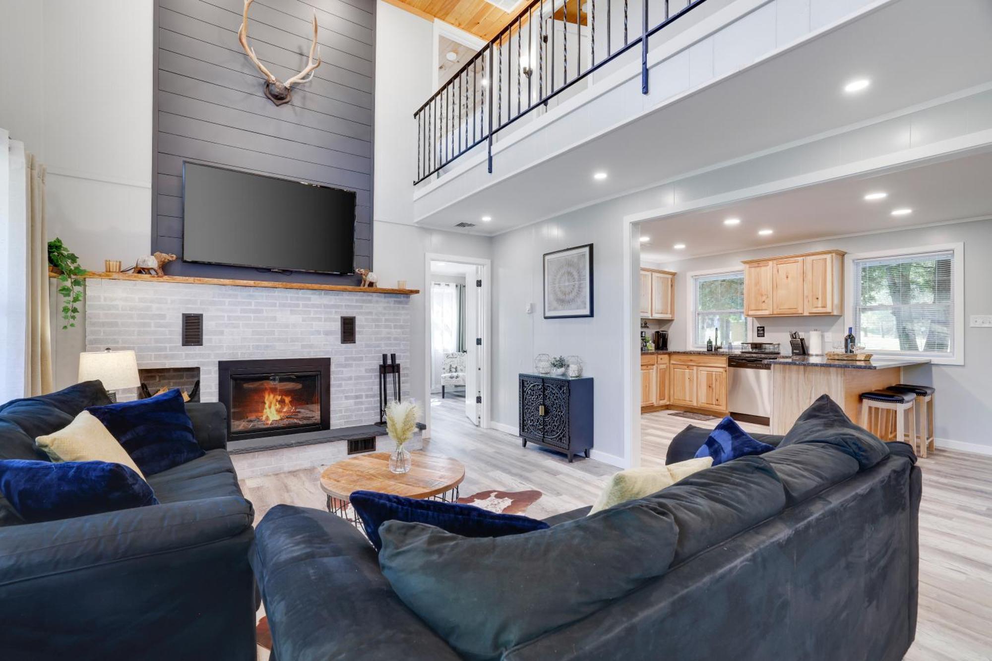 Albrightsville Poconos Brand New Lakefront Oasis 1 Acre, Hottub Gameroom Firepits Talk About Privacy מראה חיצוני תמונה
