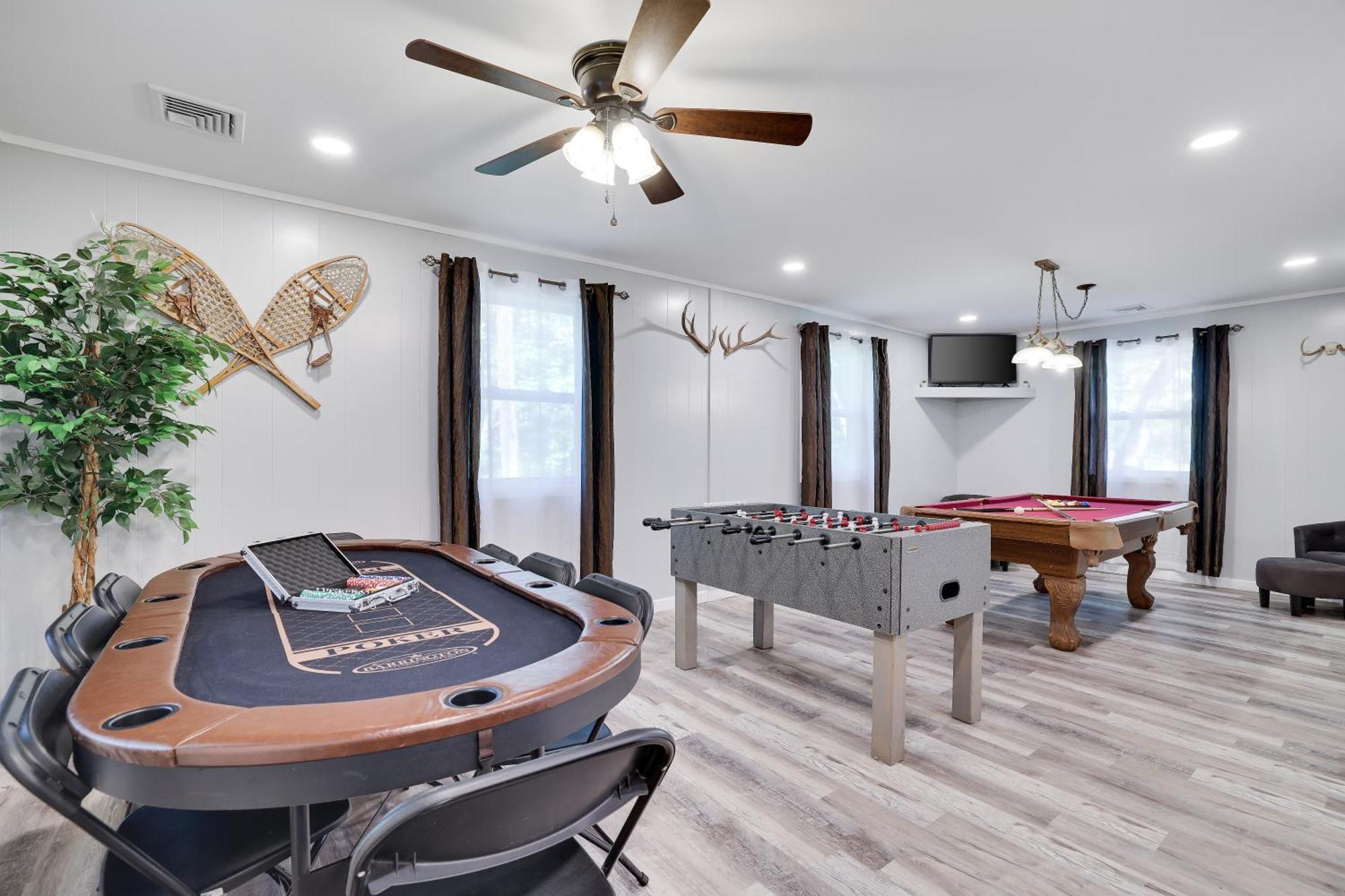 Albrightsville Poconos Brand New Lakefront Oasis 1 Acre, Hottub Gameroom Firepits Talk About Privacy מראה חיצוני תמונה