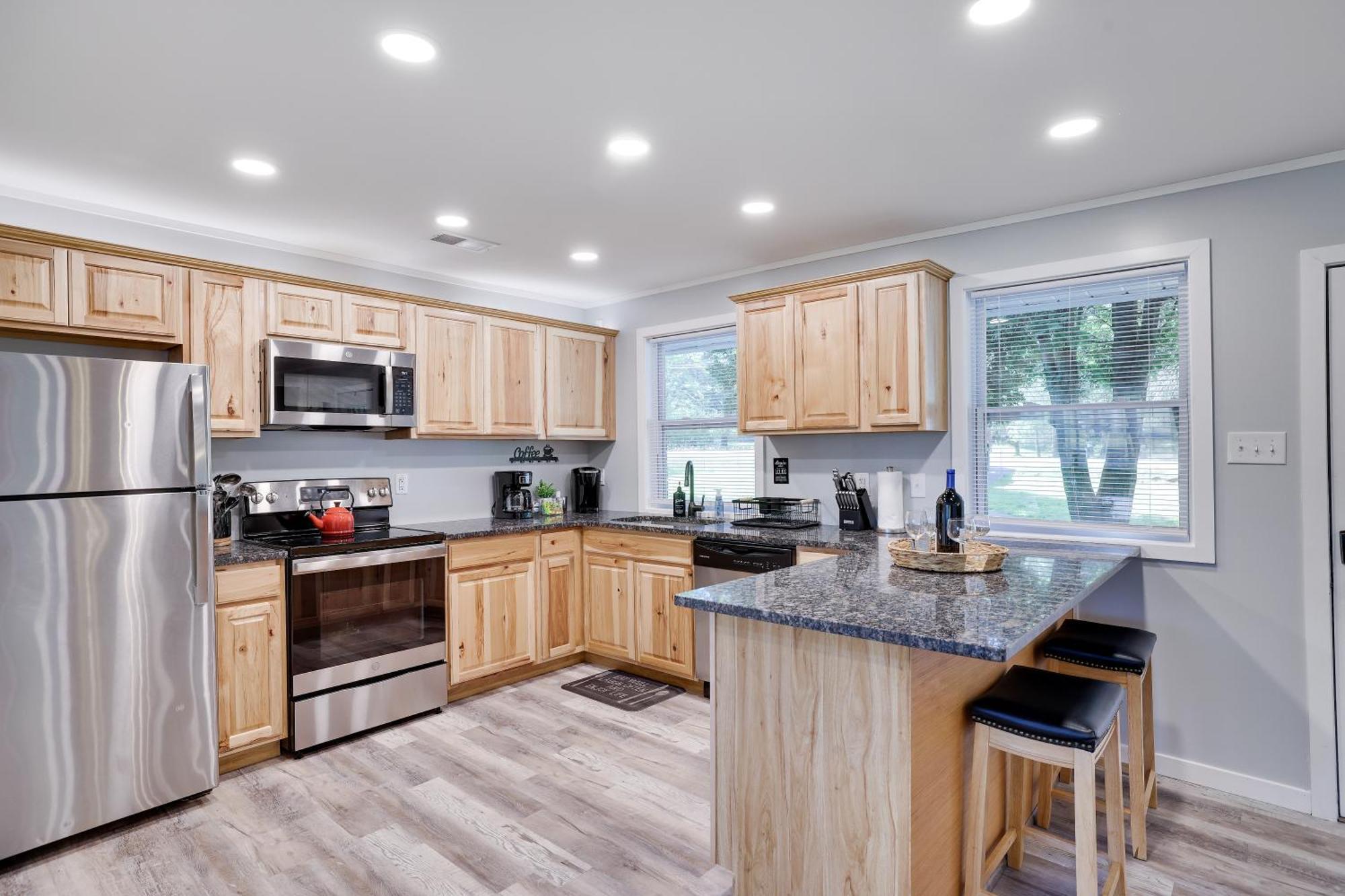 Albrightsville Poconos Brand New Lakefront Oasis 1 Acre, Hottub Gameroom Firepits Talk About Privacy מראה חיצוני תמונה